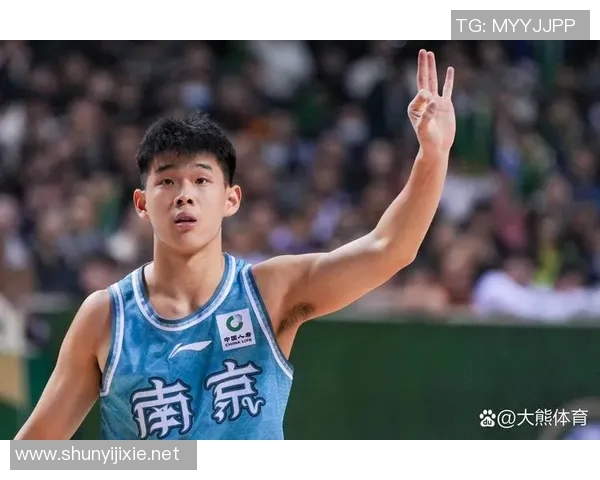 杨瀚森若有机会带着球队回国 那将是我的荣耀 杨瀚森若有机会带着球队回国 那将是我的荣耀