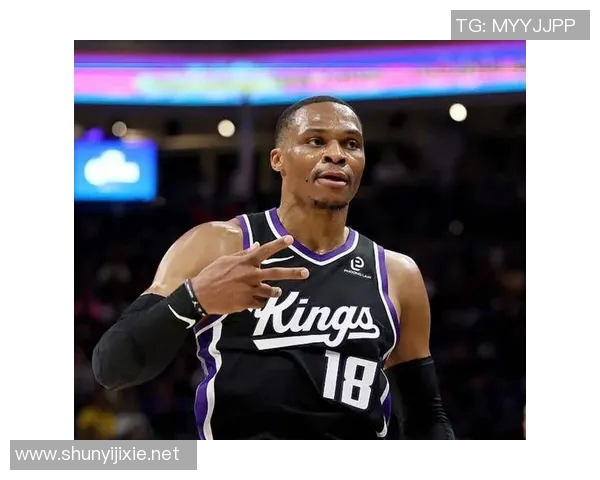 湖人两连胜！里夫斯51+11威少三分爆发，拉文32+4，艾顿22+15立功